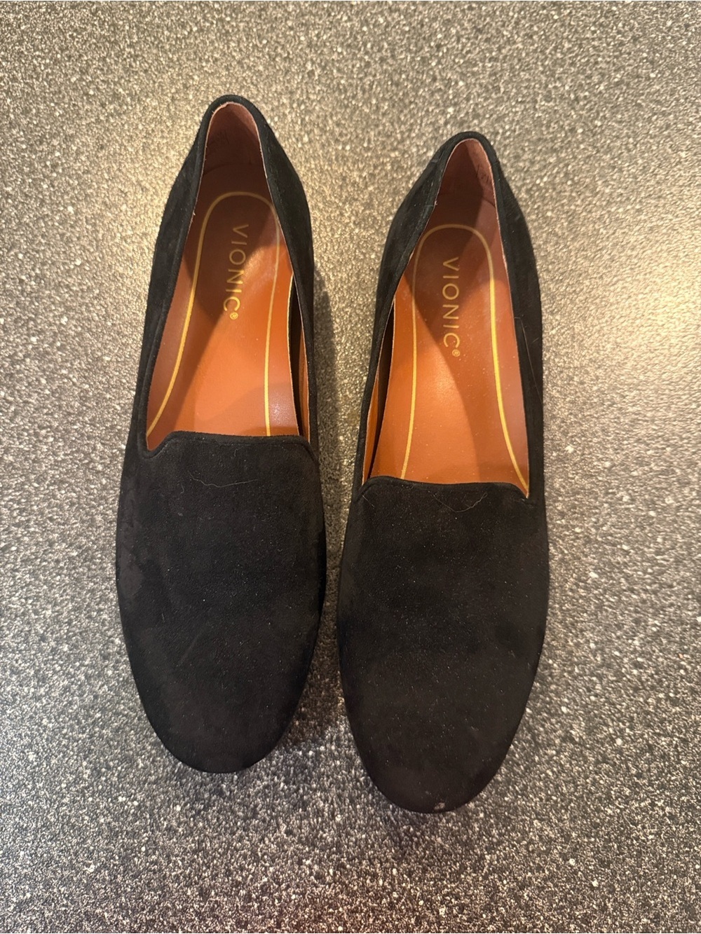 Vionic Black Suede Women's Willa Slip-On Loafers - size 8